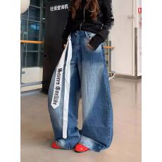 批发送腰带水洗高街做旧刺绣梵文飘带宽松阔腿弯刀<b class='q'>牛仔裤</b><b class='q'>男</b>女长裤秋