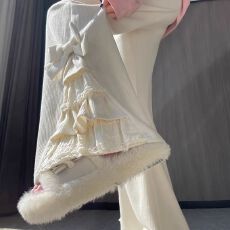 批发白色蝴蝶结灯芯绒<b class='q'>裤</b>子女秋冬2026新款设计感高腰显瘦垂坠感喇叭<b class='q'>裤</b>