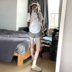 批发灰色蕾丝边运动短<b class='q'>裤</b>女夏季薄2026新款高腰a字休闲宽松外穿<b class='q'>裤</b>