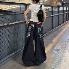 批发美式复古黑色字母阔腿弯刀裤<b class='q'>情侣</b><b class='q'>春秋款</b>百搭宽松休闲牛仔裤
