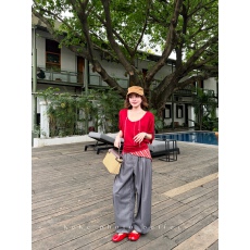 批发灰色v领<b class='q'>蝙蝠</b>袖t恤女2026新款夏季设计感小众独特漂亮掐腰短袖上衣