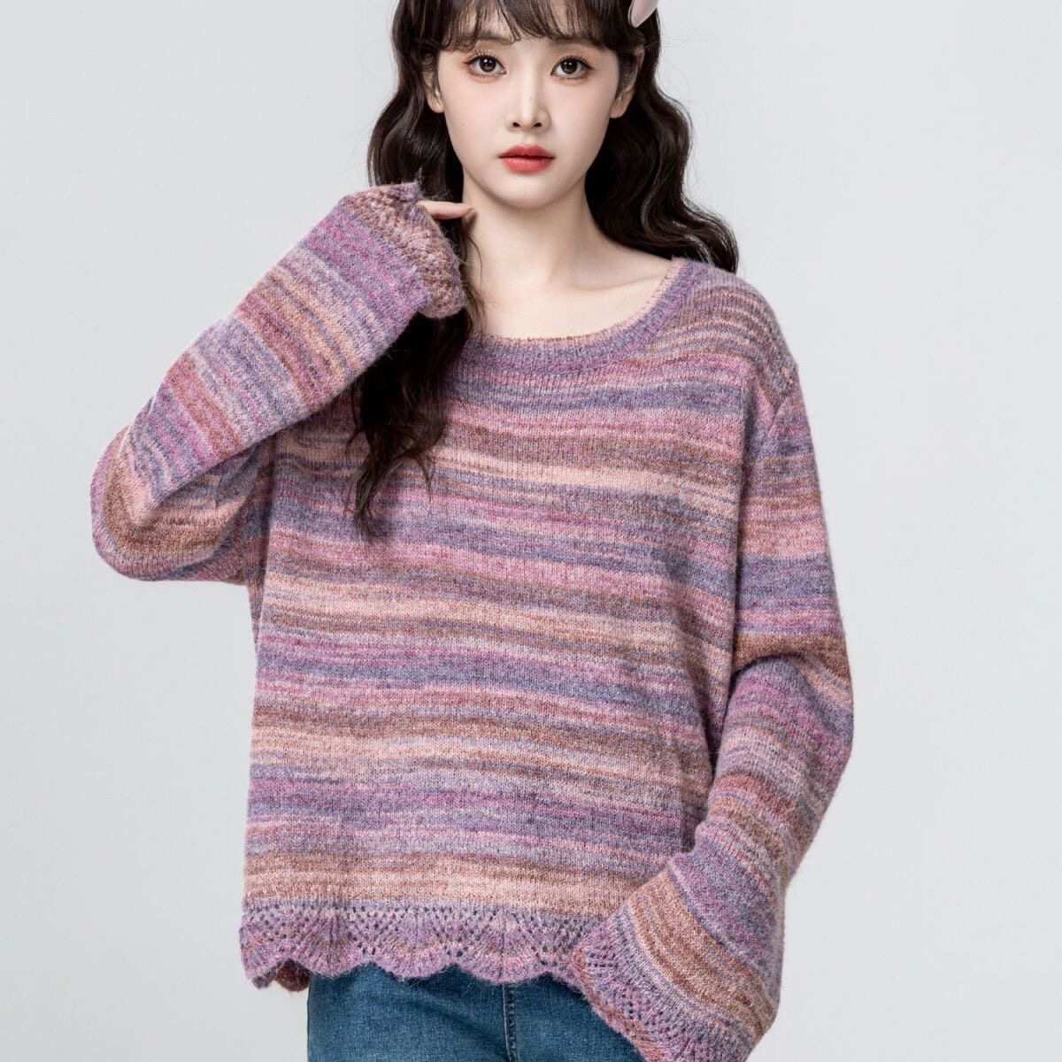 빅 사이즈 보라색 스트라이프 라운드 넥 스웨터 여자 봄 가을 2026c 봄 새로운 루즈핏 느긋한 풀오버 니트 스웨터