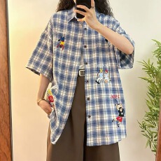 批发美式复古格子<b class='q'>短袖</b><b class='q'>衬衫</b><b class='q'>男</b>春夏宽松刺绣<b class='q'>衬衣</b>设计感格纹情侣百搭半袖