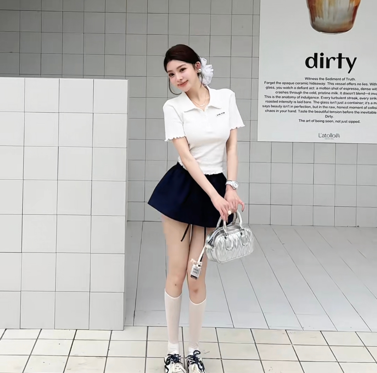 원본 선적 원 유안 학원 스타일 V넥 순수한 욕망 티셔츠 여성 천 금빛 바람 맨위 꽃밭 치마 반신 치마 세트