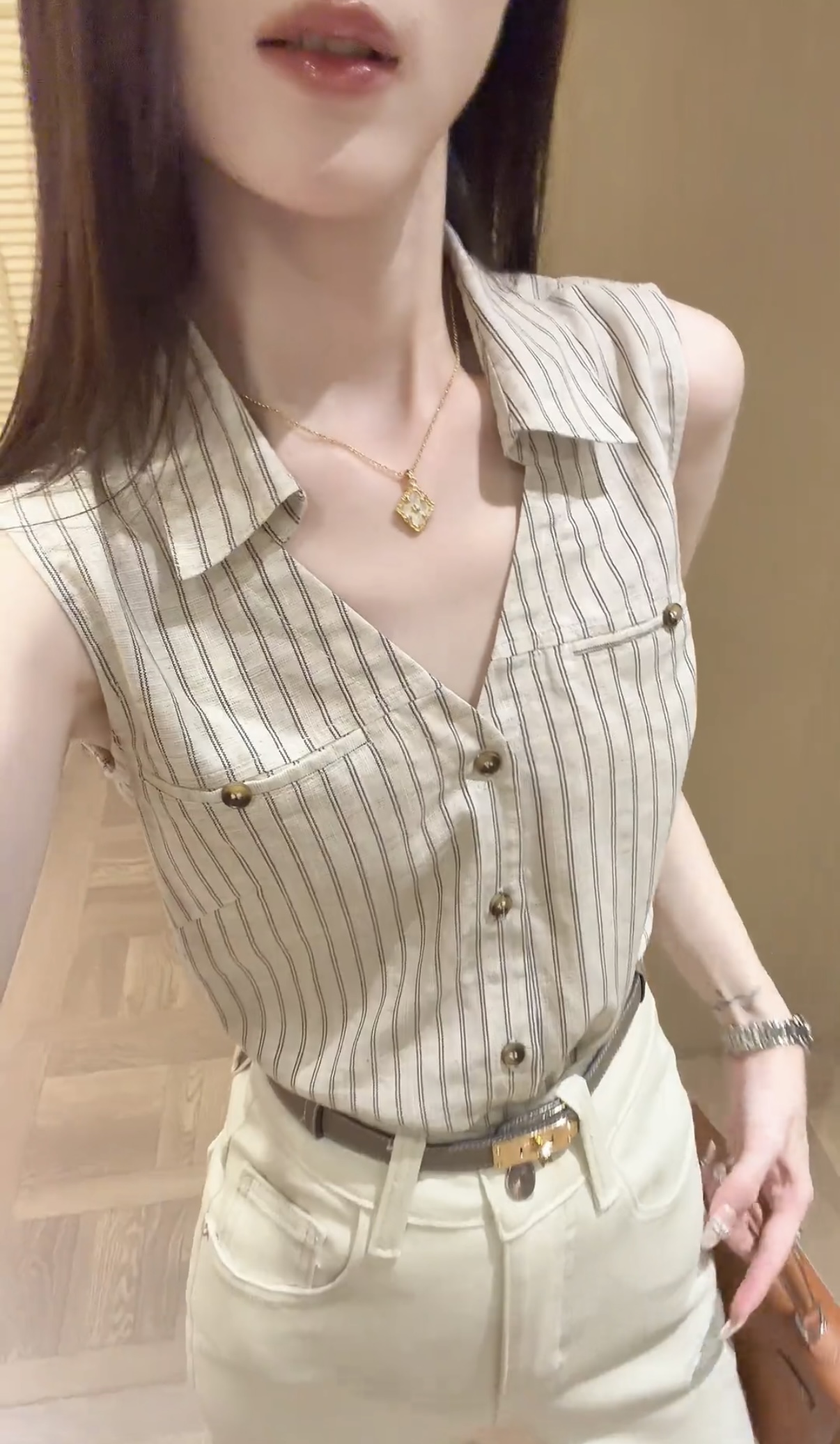 오래된 돈 바람 레트로 스트라이프 민소매 POLO 칼라 여성 셔츠 새로운 디자인 센스 슬림해 보이는 다용도 맨위 청바지