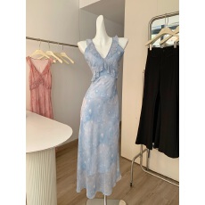 批发浪漫莫兰迪 <b class='q'>荷叶边</b>碎花<b class='q'>连衣裙</b>女无袖雪纺吊带裙气质长裙