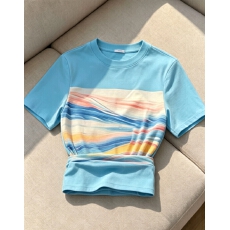 批发2026款彩虹印花<b class='q'>个性</b>女装短袖上衣