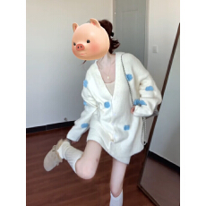 批发大码女装胶片影集秋季套装女花朵设计感开衫毛衣+短裙两件套