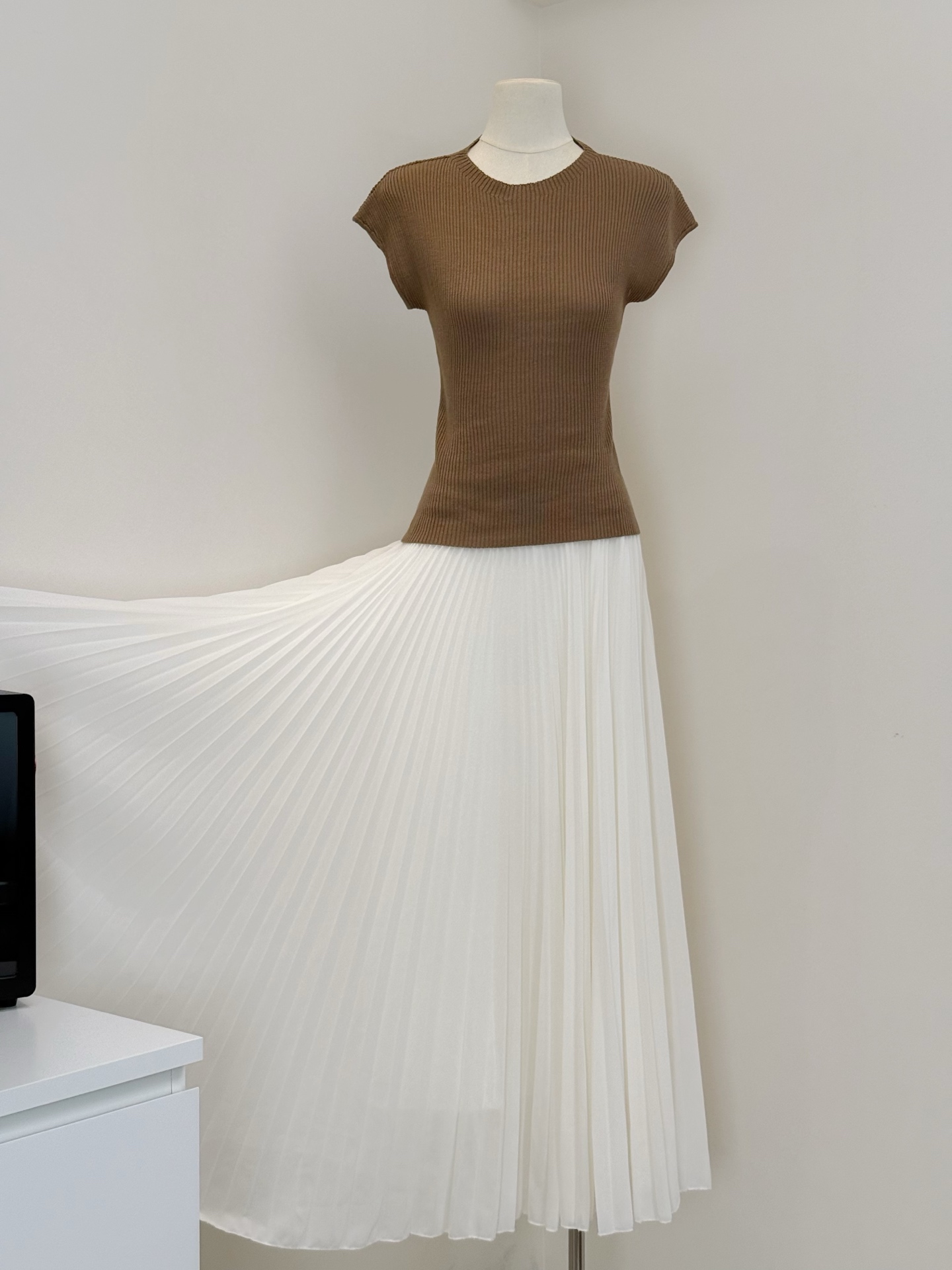 밖으로 조각 ~ 중 하느님 2026 새로운 장기 플리츠 부드러운 거즈 스커트 불규칙 치마 롱 스커트 여성