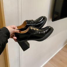 批发山茶花小皮鞋圆头厚底小香风一脚蹬乐福鞋英伦风单鞋金币纽扣女鞋