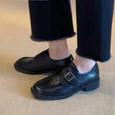 批发牛皮版~方头皮带扣个性帅气乐福鞋斩女穿搭学院风懒人<b class='q'>百搭</b>小皮鞋