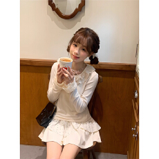 批发杏色蕾丝边圆领长袖<b class='q'>T</b><b class='q'>恤</b>女冬季2025秋新款喇叭袖收腰内搭短款上衣