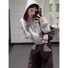 批发美式复古十字架豹纹连帽<b class='q'>开衫</b>卫衣外套女2025新款秋冬<b class='q'>短款</b>帽衫上衣