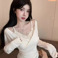 批发气质辣妹设计感拼接交叉V领立体花朵假两件<b class='q'>T</b><b class='q'>恤</b>内搭打底衫女秋冬款