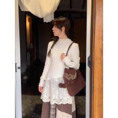 批发原版做工甜美蕾丝拼接打底女秋季洋气内搭可外穿<b class='q'>长袖</b>t恤上衣