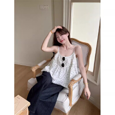 批发甜美风减龄碎花短款吊带背心女夏季别致<b class='q'>宽松</b>无袖内搭外穿背心上衣