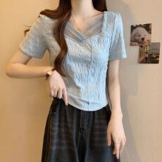 批发法式正肩短袖t恤女2026夏大码微胖妹妹遮肚子设计感露背气质<b class='q'>上衣</b>