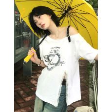 批发2026年新辣妹斜肩<b class='q'>t</b><b class='q'>恤</b>女夏季拼接<b class='q'>蕾丝</b>开叉短袖宽松不规则露肩上衣
