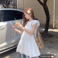 批发2026年新款式温柔风蕾丝拼接圆领连衣裙夏时尚百搭短袖气质短<b class='q'>裙子</b>