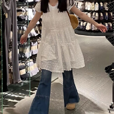 批发可盐可甜<b class='q'>连衣裙</b>夏季小飞袖显瘦宽松白色娃娃裙子初恋风桔梗短裙女