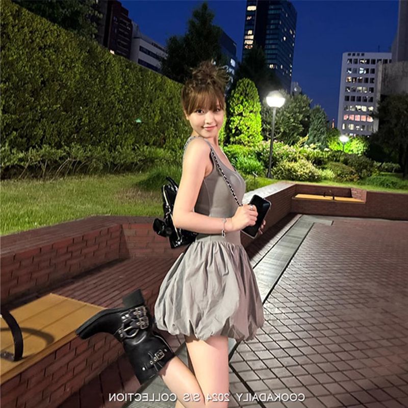 슈퍼 잘 생긴 발레 소녀 꽃밭 치마 2026 새로운 여름 몸매 가꾸기 슬림해 보이는 u 칼라 드레스