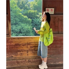 批发夏季穿搭慵懒风涂鸦<b class='q'>长袖</b><b class='q'>T</b><b class='q'>恤</b>女宽松显瘦独特漂亮透气防晒罩衫上衣