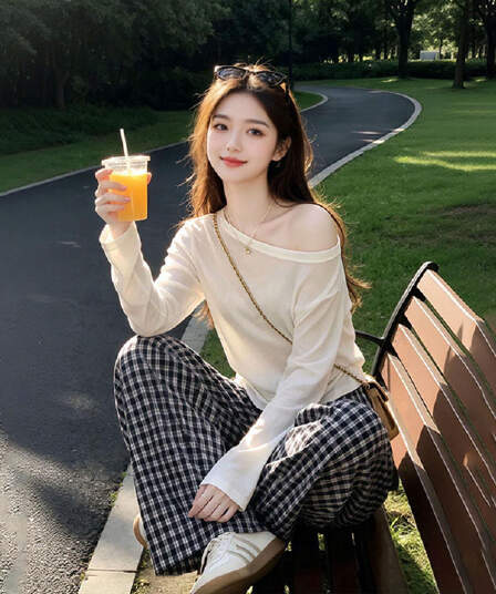 주간 실크 리브 빅 사이즈 2026 여름 비스듬한 어깨 슬림해 보이는 미니멀리즘 자외선 차단 티셔츠 슬림해 보이는 캐주얼 바지 투피스 세트