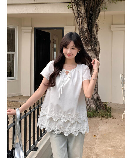 사면 신축 프랑스식 Chic 홀로우 아웃 계단식 레이스 반팔 여성 셔츠 여름 새로운 디자인 센스 고유 한 맨위
