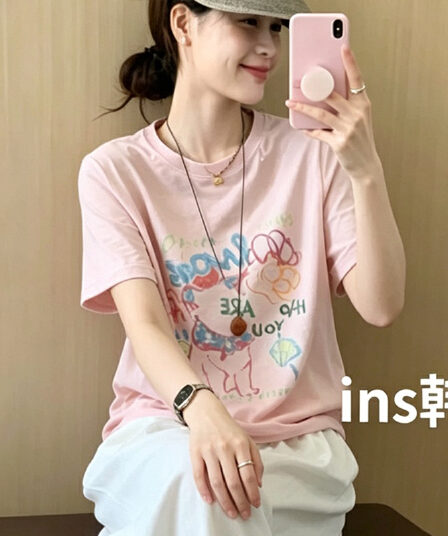 눈꽃 면 65 면 35 폴리 에스터 낙서 프린트 반팔 티셔츠 여성 여름 새로운 루즈핏 섹션 라운드 넥 반소매 맨위