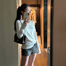 批发2026韩国长袖T恤女26秋内搭<b class='q'>打底</b>衫纽扣设计感修身休闲<b class='q'>上衣</b>