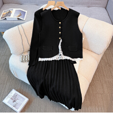 批发实拍大码2025秋冬新款胖mm小香风蕾丝拼接马甲显瘦百褶针织连衣裙