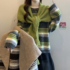 批发实拍<b class='q'>大码</b>胖mm<b class='q'>韩版</b>时尚围脖长袖显瘦毛衣冬季设计感宽松百搭针织衫