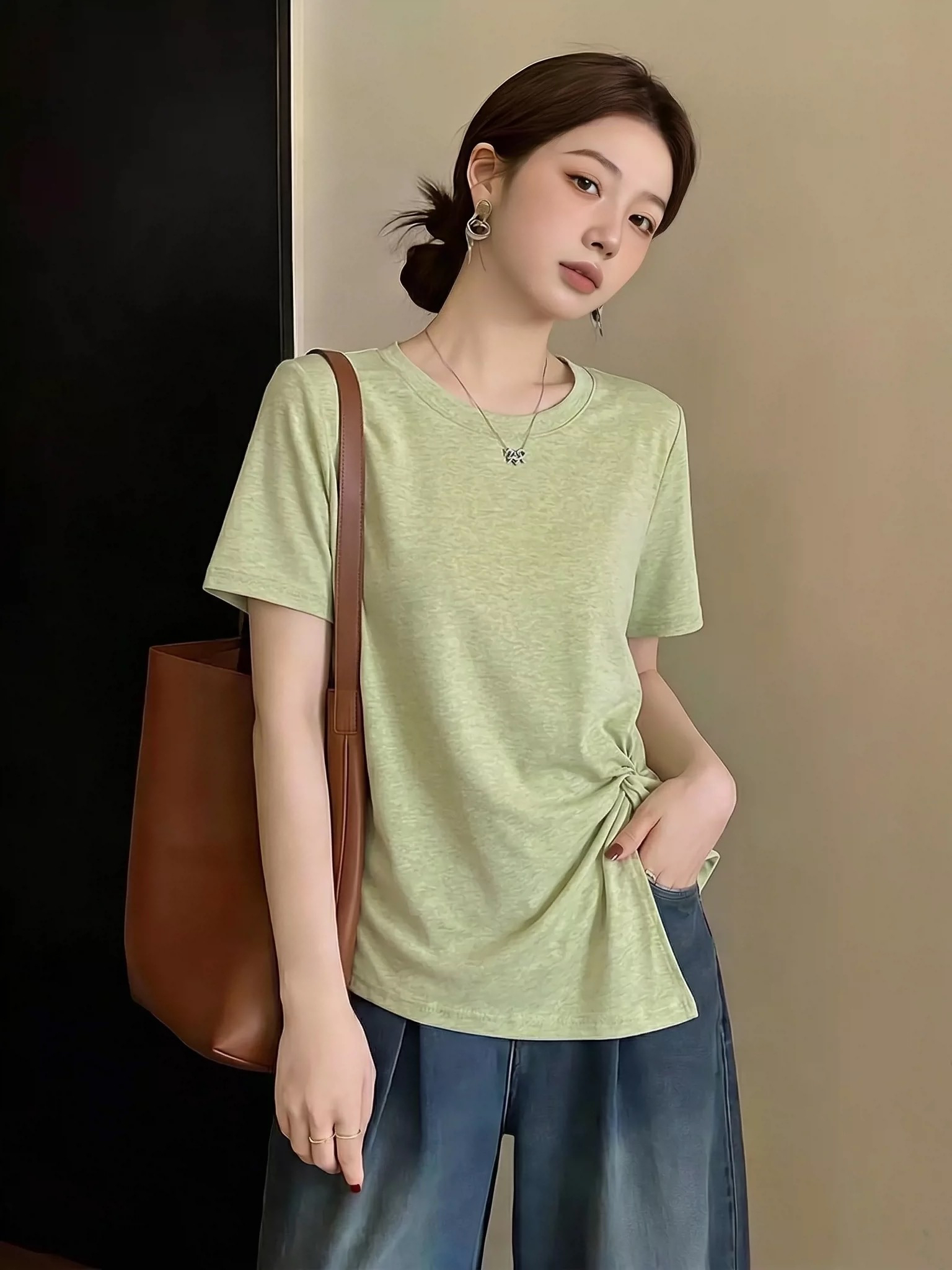 버터 과일 녹색 긍정적 인 어깨 반팔 티셔츠 여성 2026 새로운 여름 빅 사이즈 지방 mm 허리 수축 슬림해 보이는 불규칙 맨위