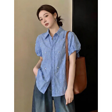 批发蓝色钉珠镂空正肩短袖<b class='q'>衬衫</b>女2026新款夏季大码胖mm独特超好看上衣