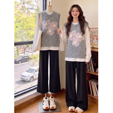 批发复古<b class='q'>通勤</b>软糯花朵刺绣针织马甲女早秋松弛感舒适减龄无袖显瘦上衣