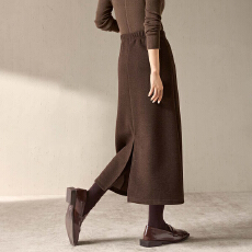 批发一条搭所有直筒后开叉半身裙女25<b class='q'>冬</b>款半裙