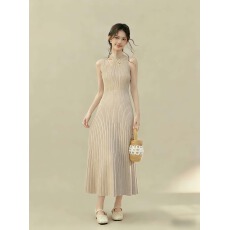 批发两色绝美温柔风镂空设计高级感收腰显瘦小女人针织裙百褶连衣长裙