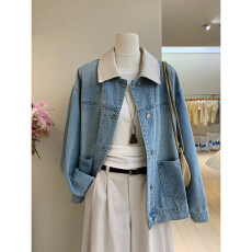 批发淡水浅蓝牛仔外套利落大口袋<b class='q'>设计</b>夹克巴恩风撞色拼接皮领宽松外套