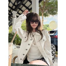 批发CEEYOU 高品撞色辑线正肩牛仔外套女春短外套<b class='q'>通勤</b>休闲风白色原牛
