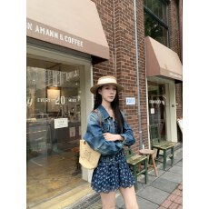 批发UVPU 深蓝牛仔短外套女2026春辣妹苾入！炒盐水洗蓝短款牛仔外套