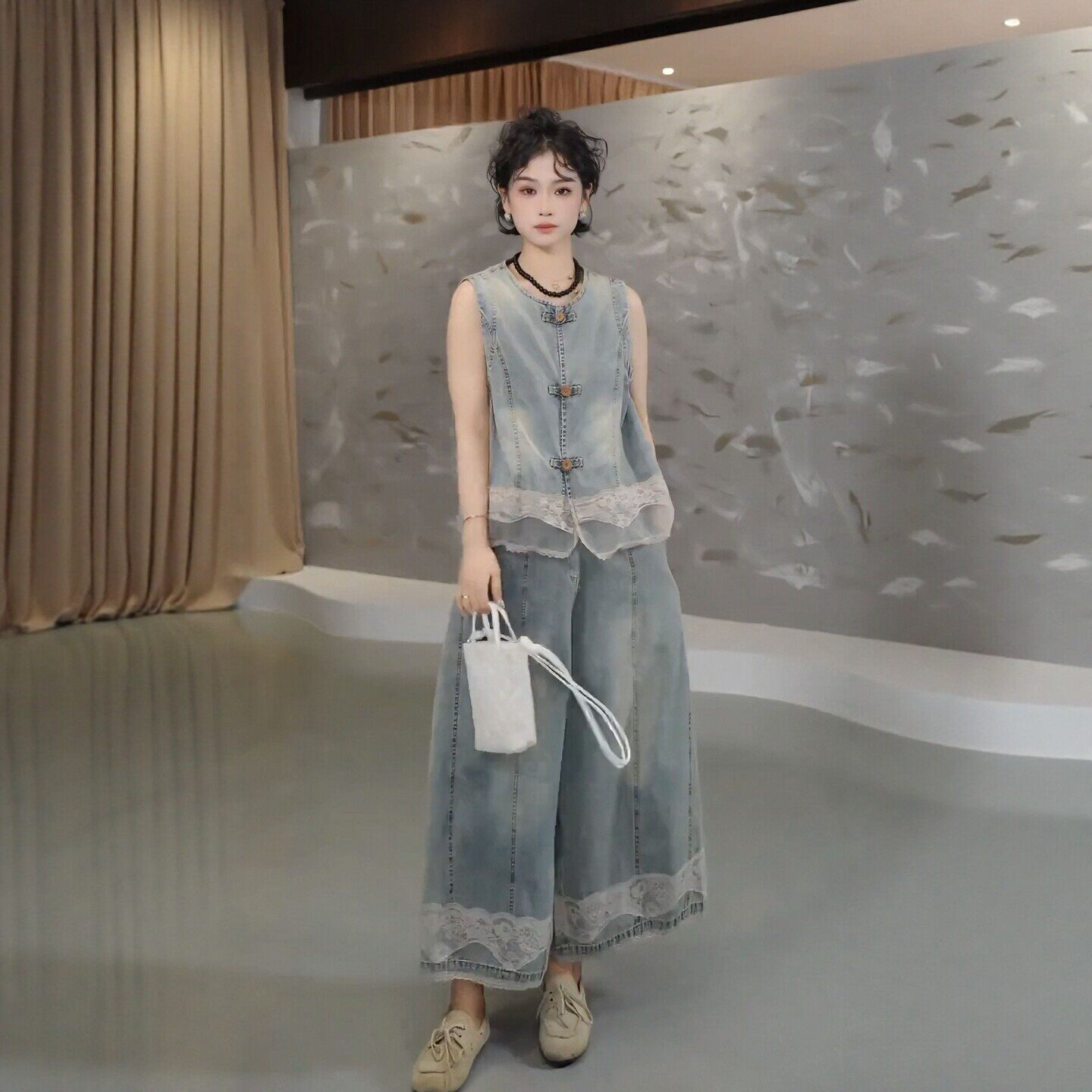 2026 여름 새로운 레이스 조각 데님 베스트 와이드 레그 팬츠 세트 여성 패션 다용도 고급 센스 투피스 세트