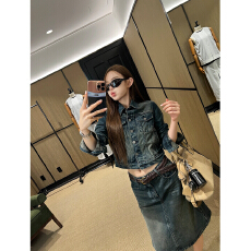 批发区区欧阳'涩谷街头'超蕨洗水私藏对标奢簰工艺VTG牛仔外套微A半裙