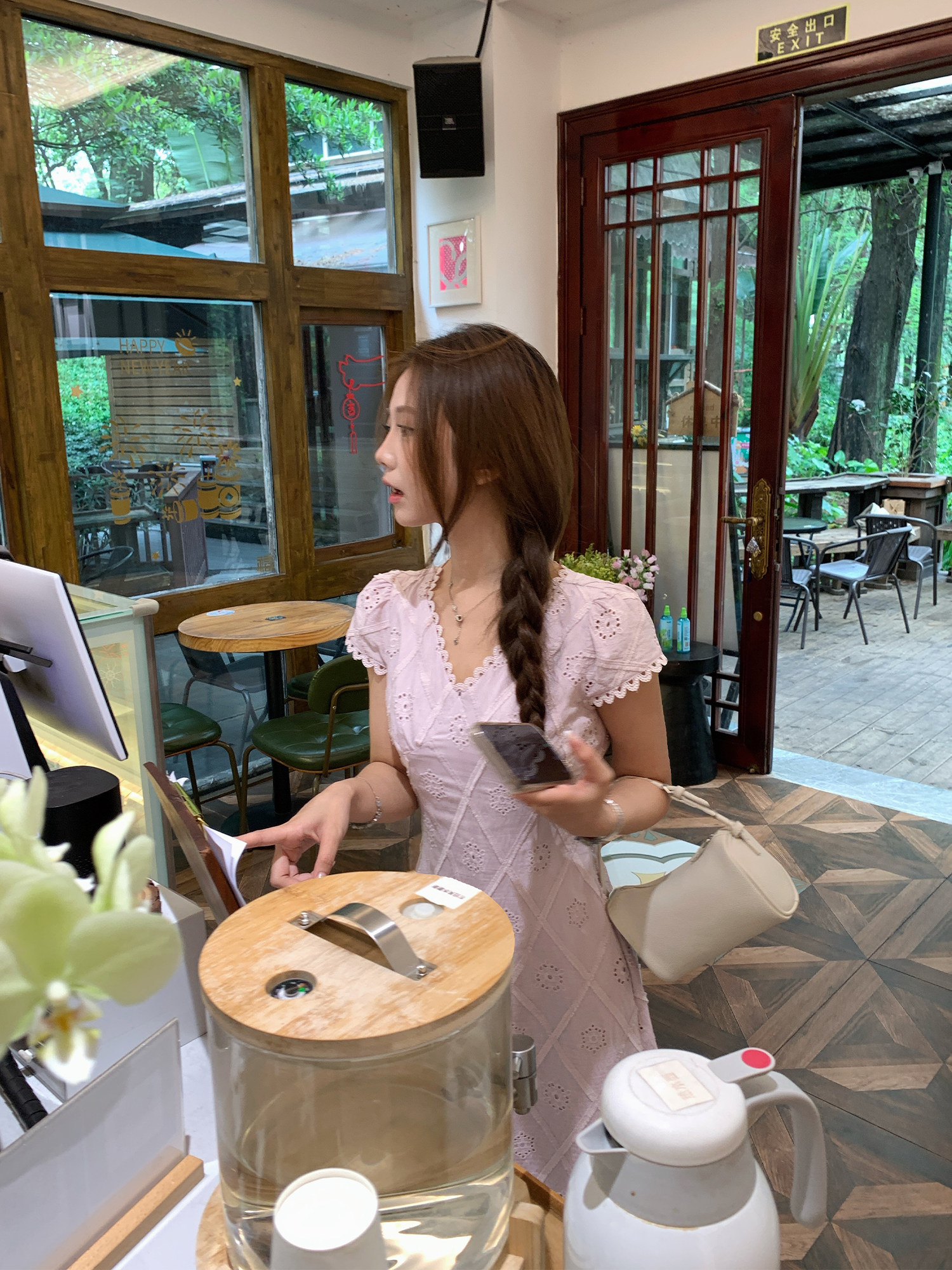 케이크를 잘라 직접 만든 여름 작은 아이들 치마 새로운 잘 생긴 홀로우 아웃 자수 보라색 아름다운 드레스 롱 스커트