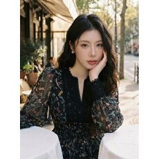 批发法式复古印花连衣<b class='q'>裙</b>V领蕾丝收腰显瘦茶歇<b class='q'>裙</b>2026年<b class='q'>灯笼</b>袖<b class='q'>裙</b>子女