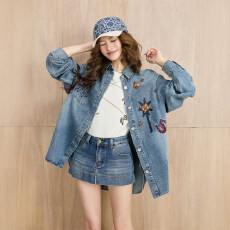 批发复古港风时尚立体刺绣钉珠<b class='q'>翻领</b>做旧水洗宽松牛仔棉衬衫外套