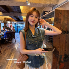 批发2026夏季翻领单排扣复古气质修身百搭牛仔马甲女配腰带