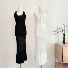 批发Kikimy小巴松弛清冷御姐风 当内搭也很美背心内搭半裙两件套