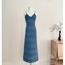 Luna7xi 蓝色条纹无袖吊带背心连衣裙女2026春季新款修身包臀长裙