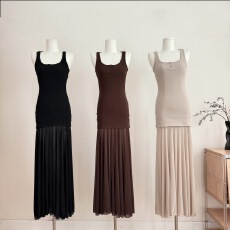 批发SUNONEONE 真两件法式修身针织吊带连衣裙女春季设计感大裙摆<b class='q'>长裙</b>