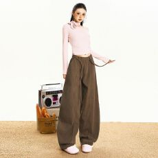 批发慵懒感灯芯绒弯刀<b class='q'>休闲</b>长裤<b class='q'>时尚</b>复古宽松显瘦通勤百搭针织阔腿裤子